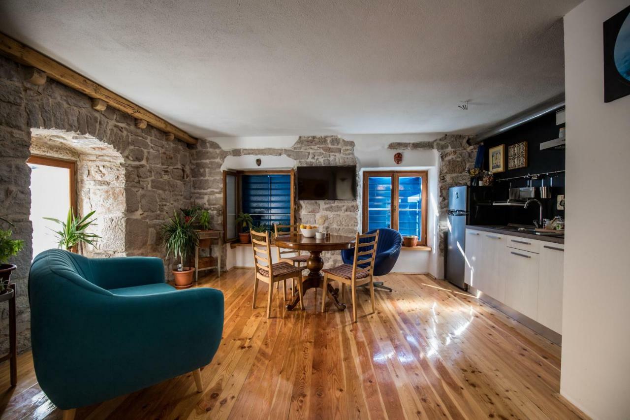 Old House Apartment Vodice Exterior photo